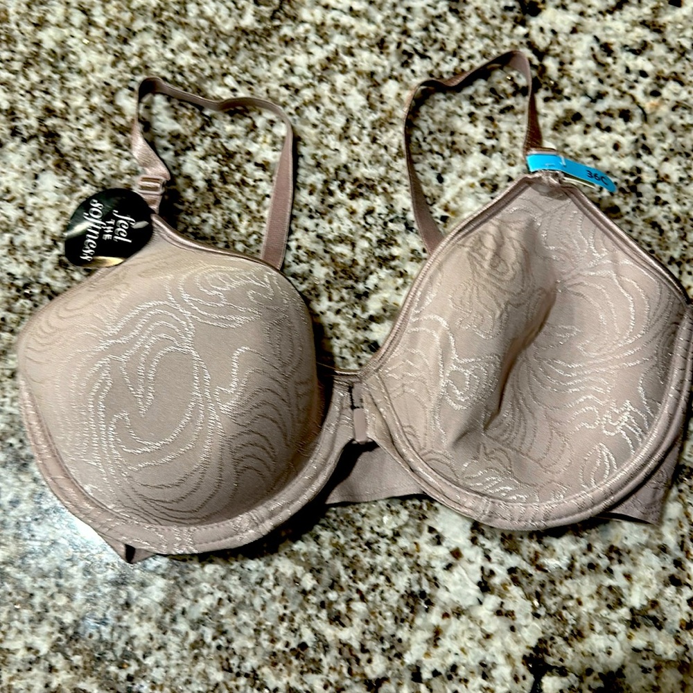 Bali Comfort Revolution Tailored Front-Close Shaping Underwire Bra 36C